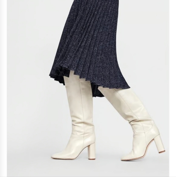 ZARA Leather Knee high boots in Bone. Size 6 - Picture 1 of 16